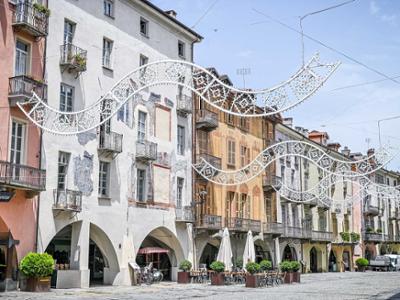 Safari urbano e facciate - Visita guidata della città con aperitivo finale
